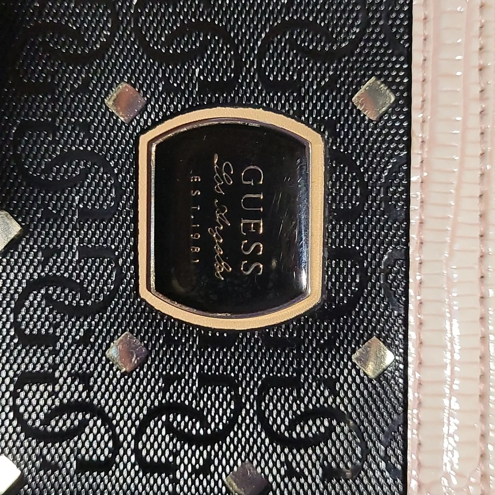 GUESS wallet in pink & black NWOT